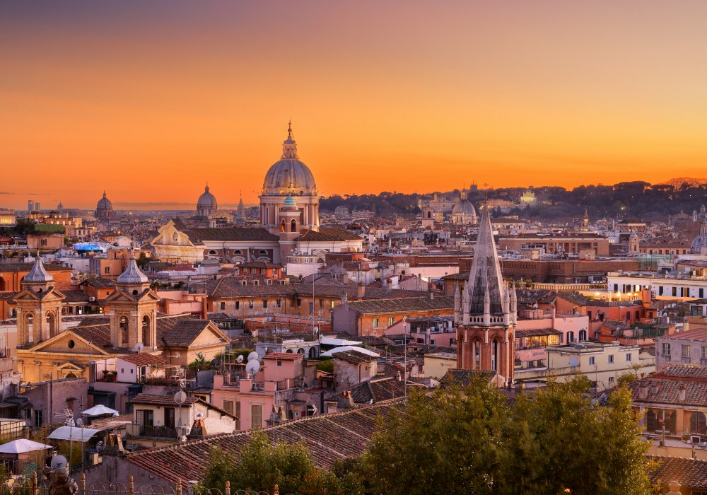 A stunning view of sunset in Italy.